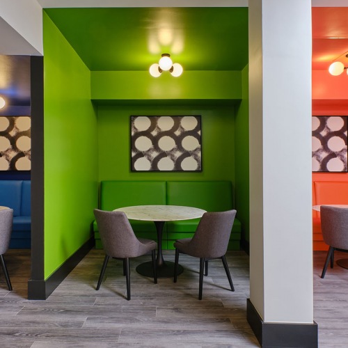 lounge and pods co-working-pods-lounge